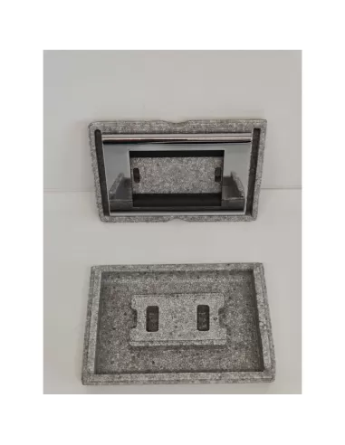 Plaque de salon chromée classique Bticino 4713cr 3 places